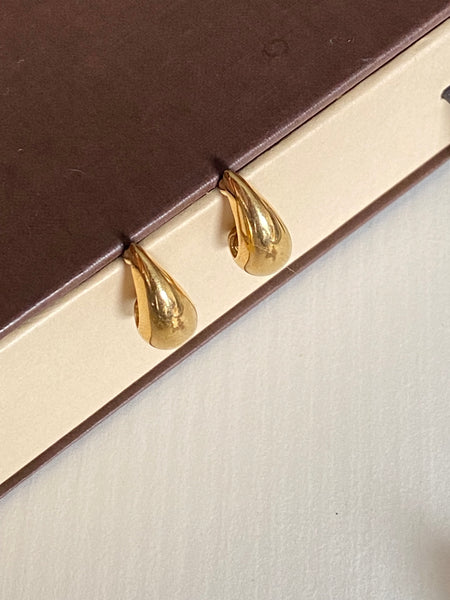 1970-1990 Gold Plated Tear Drop Pierced Earrings