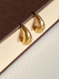 1970-1990 Gold Plated Tear Drop Pierced Earrings