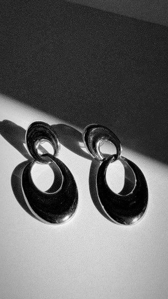MONET 1970-1980 Oval Drop Gold Plated Pierced Earrings