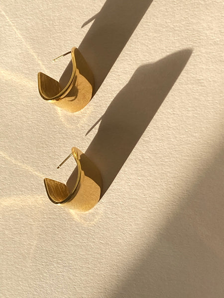 MONET 1970 Modernist Arch Gold Plated Pierced Earrings