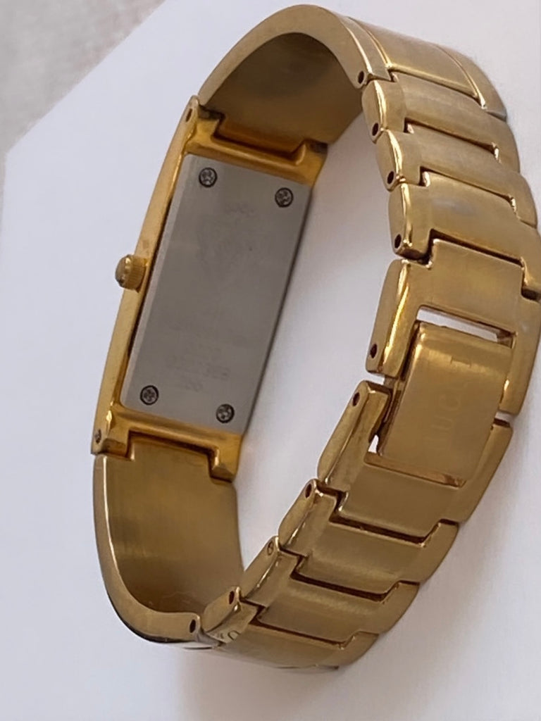 Authentic Gucci Watch 9000L 1980's Ladies Dial Quartz Two-Tone Date Watch | Gucci  watch, Gold face, Bracelet watch