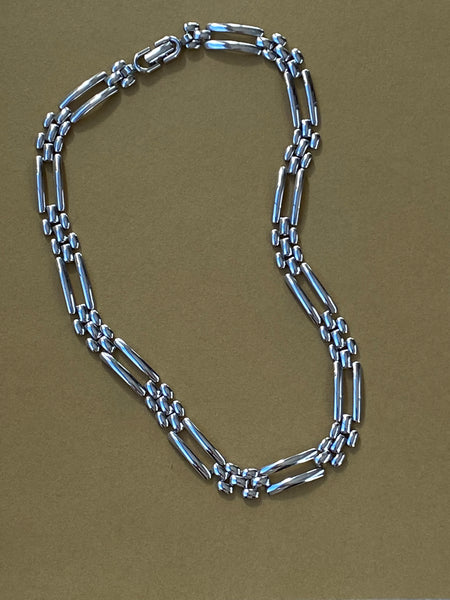 MONET 1970-1980 Panther Silver Plated Chain Necklace